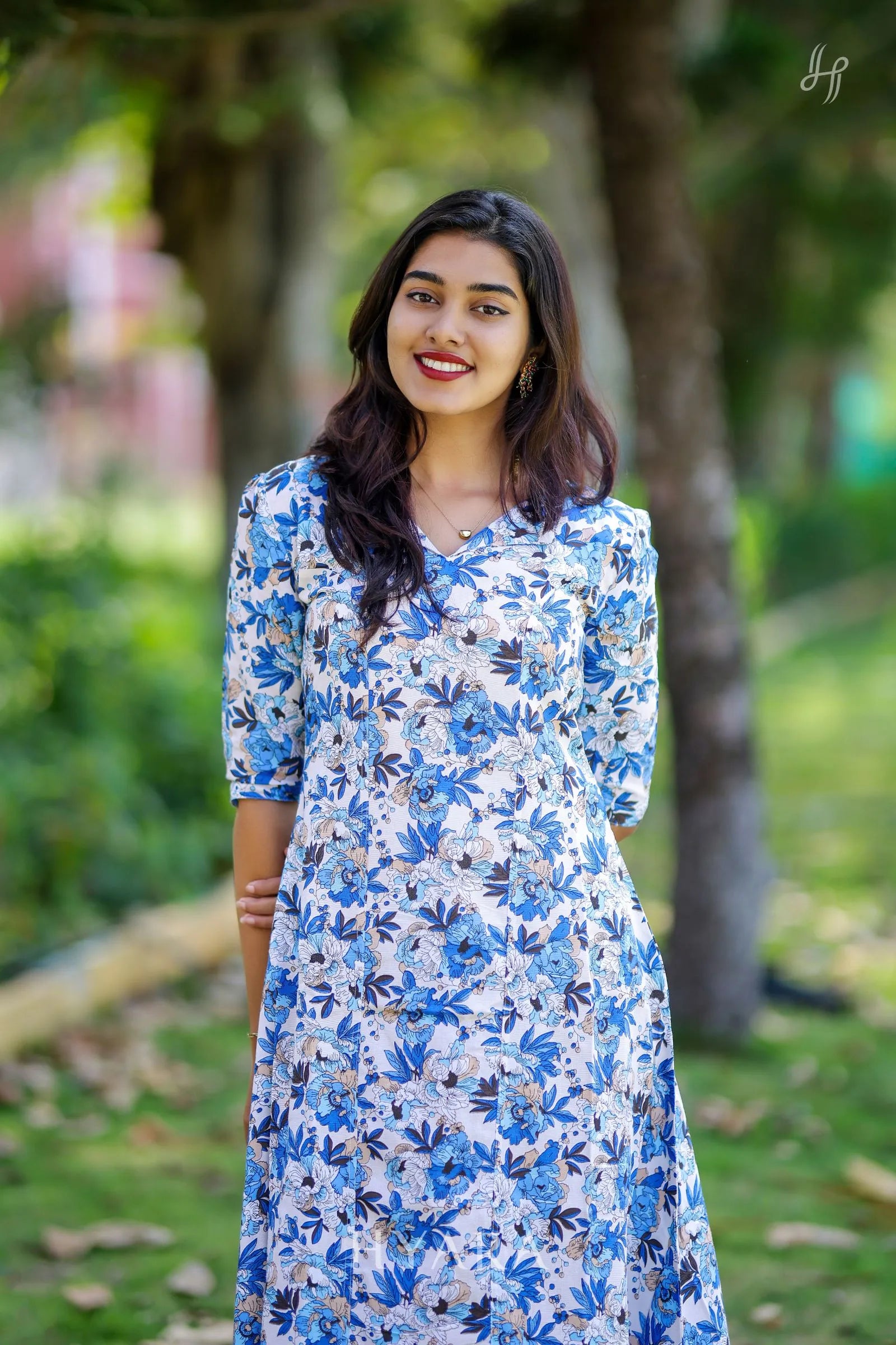 Nyra Blue Princess-cut Maxi  HYARA