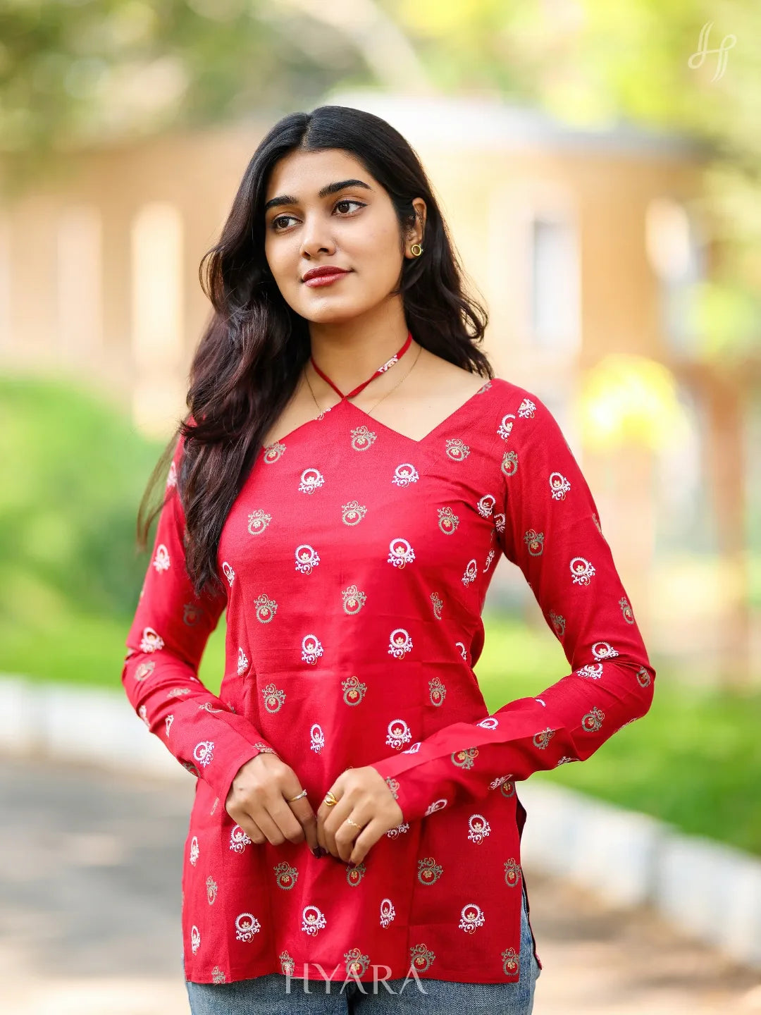 hyara's short top collections