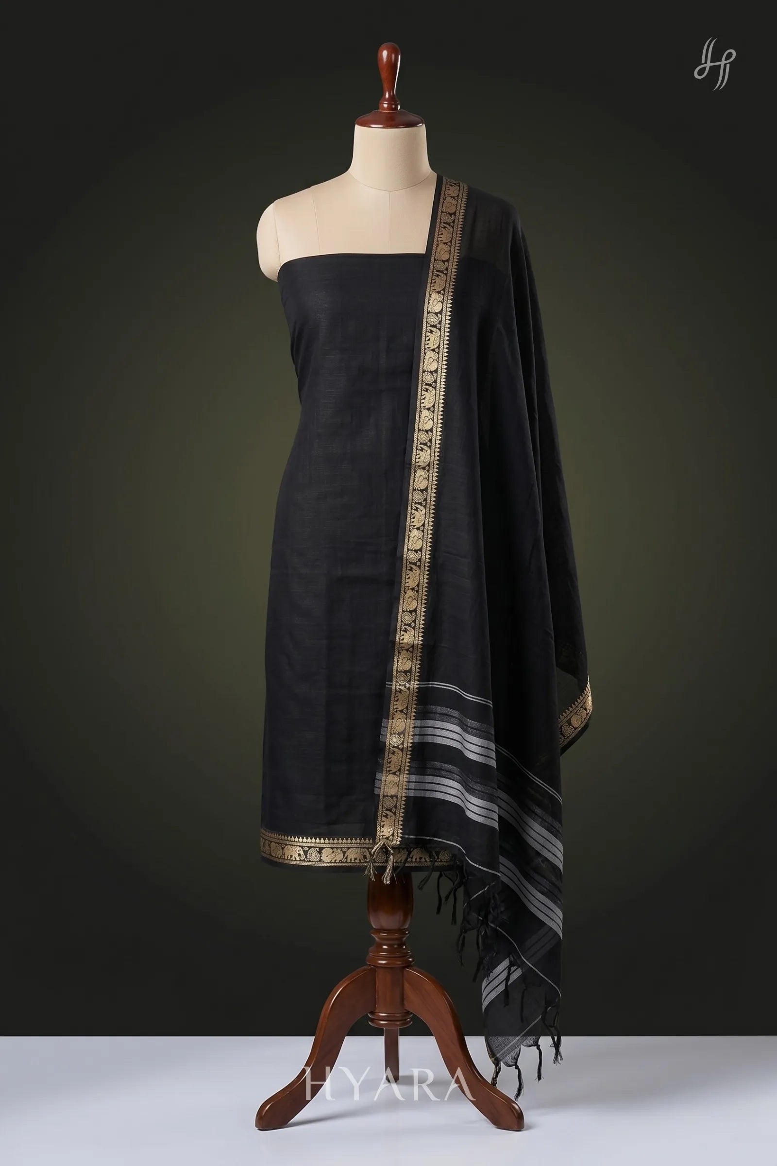 Kaajal – Black & Gold Narayanpet Unstitched Fabric Set