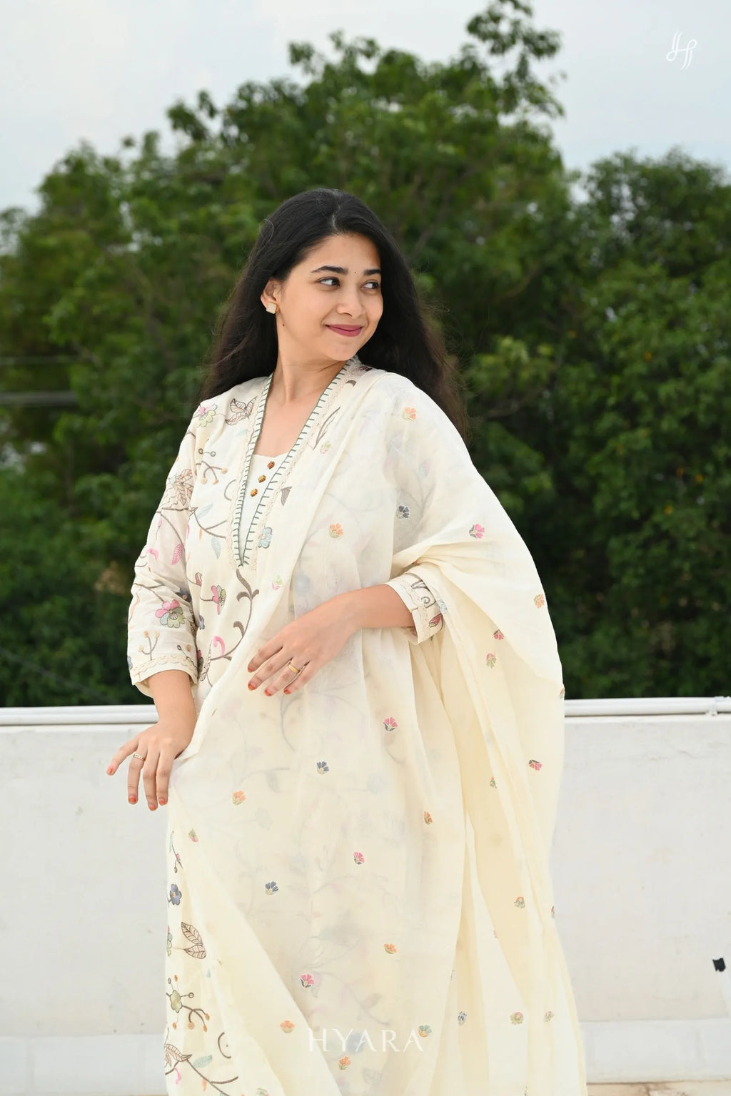Aaram – Ivory White Cotton Embroidered Suit Set