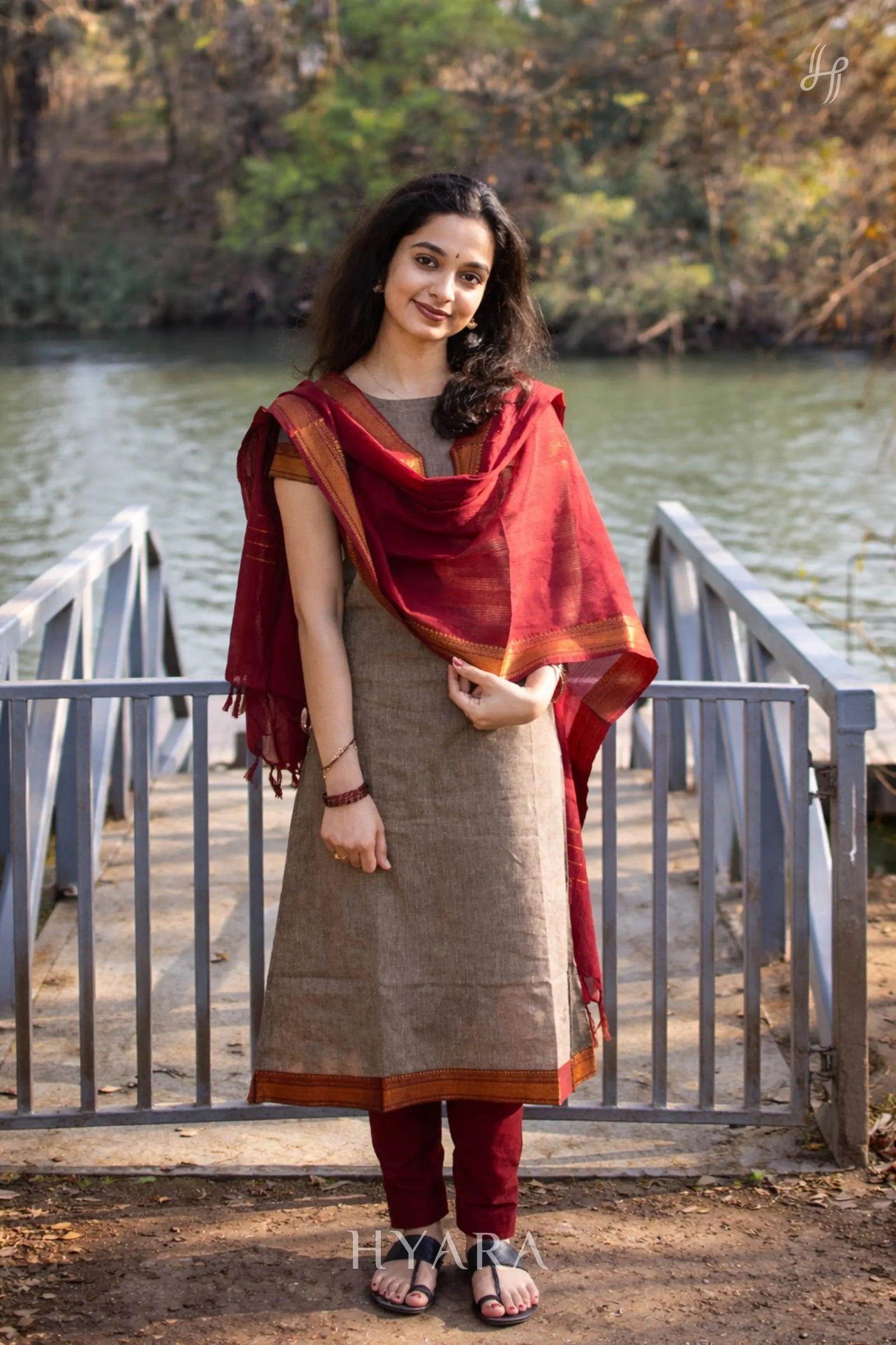 Agnika – Mangalagiri Suit Set