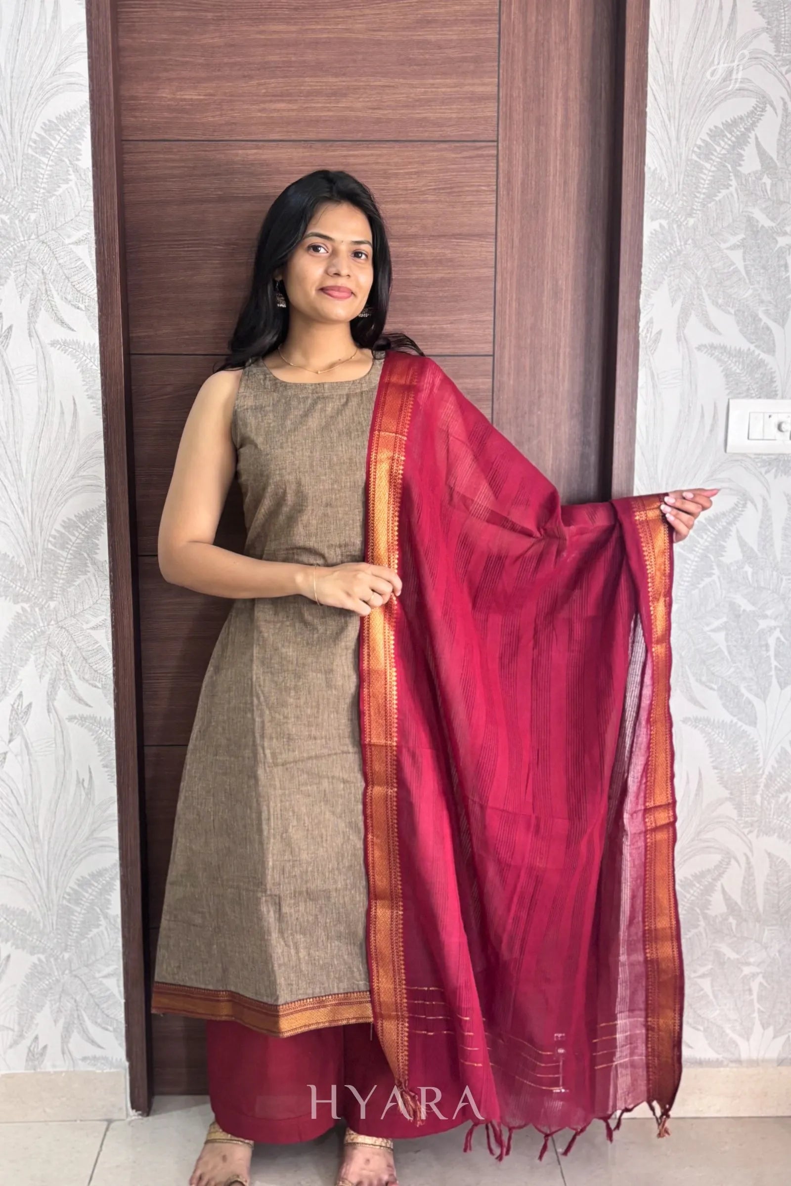 Agnika – Mangalagiri Suit Set