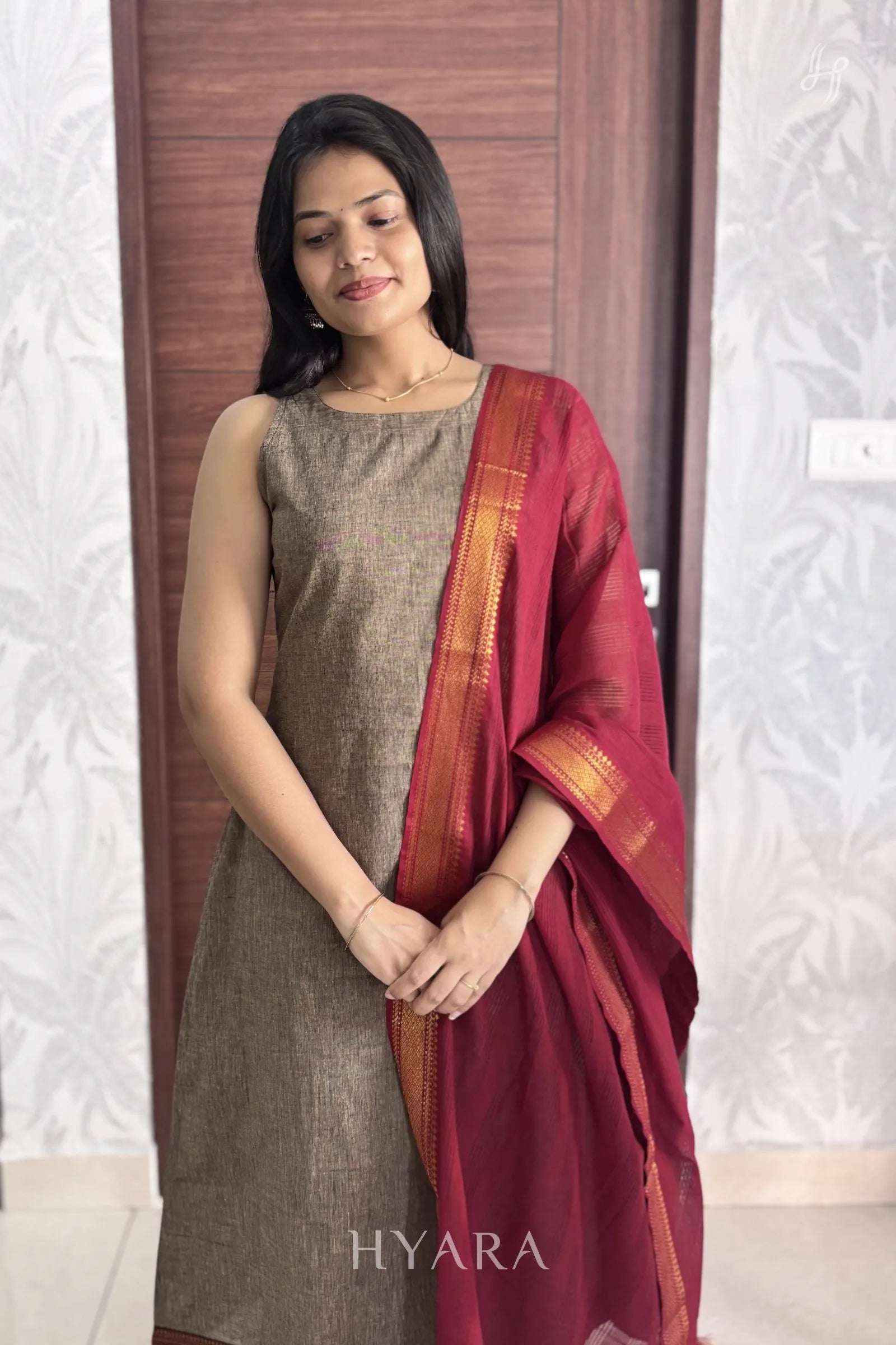 Agnika – Mangalagiri Suit Set