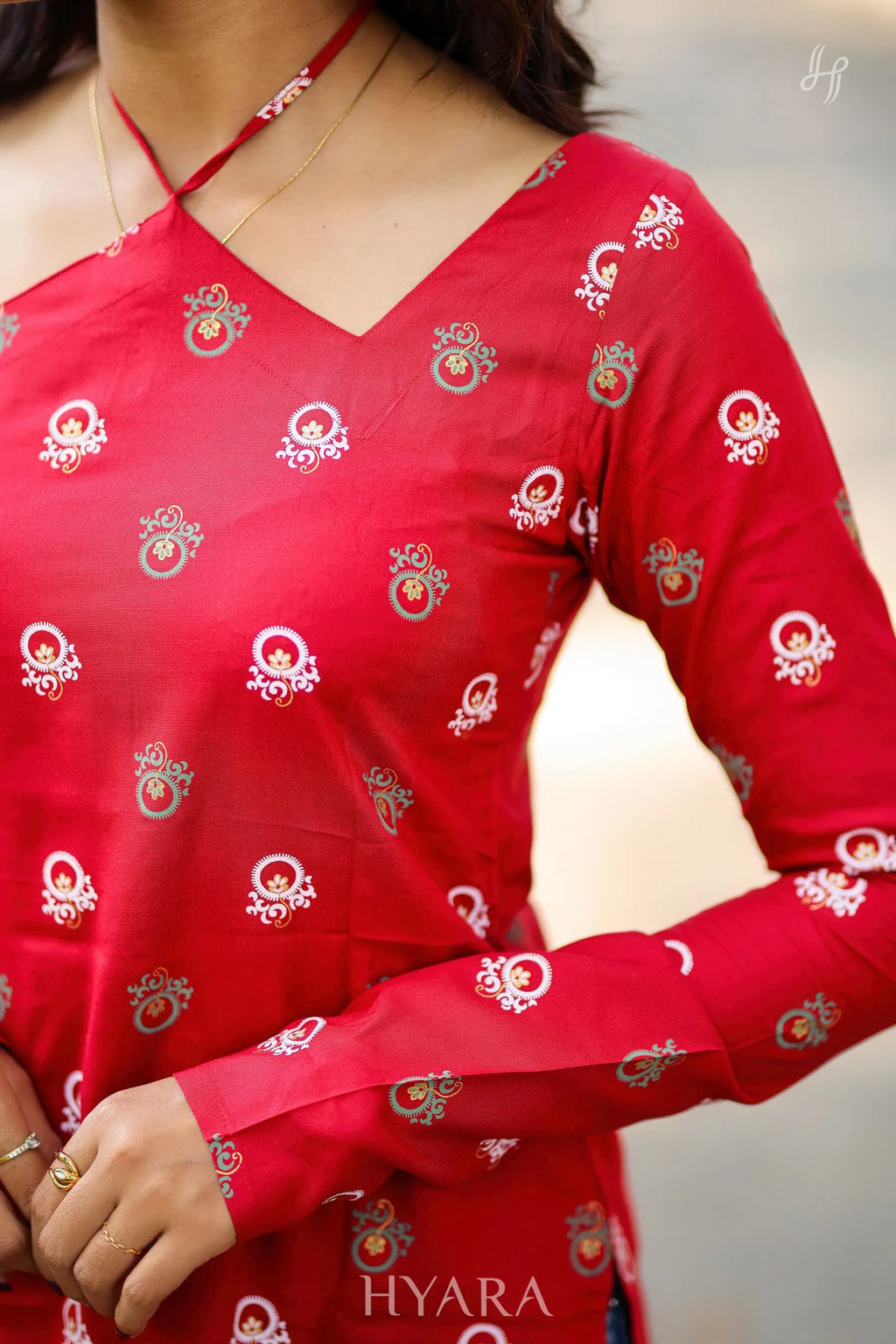 Riva Short Top With Lace Work