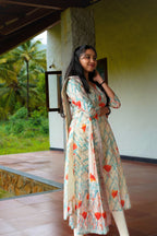 Tajmahal – V-Neck Top with Dupatta