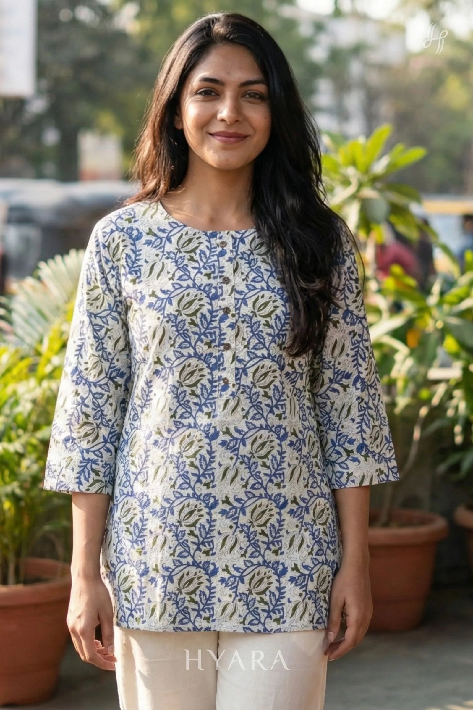 Vine Ivory Blue Short Kurti