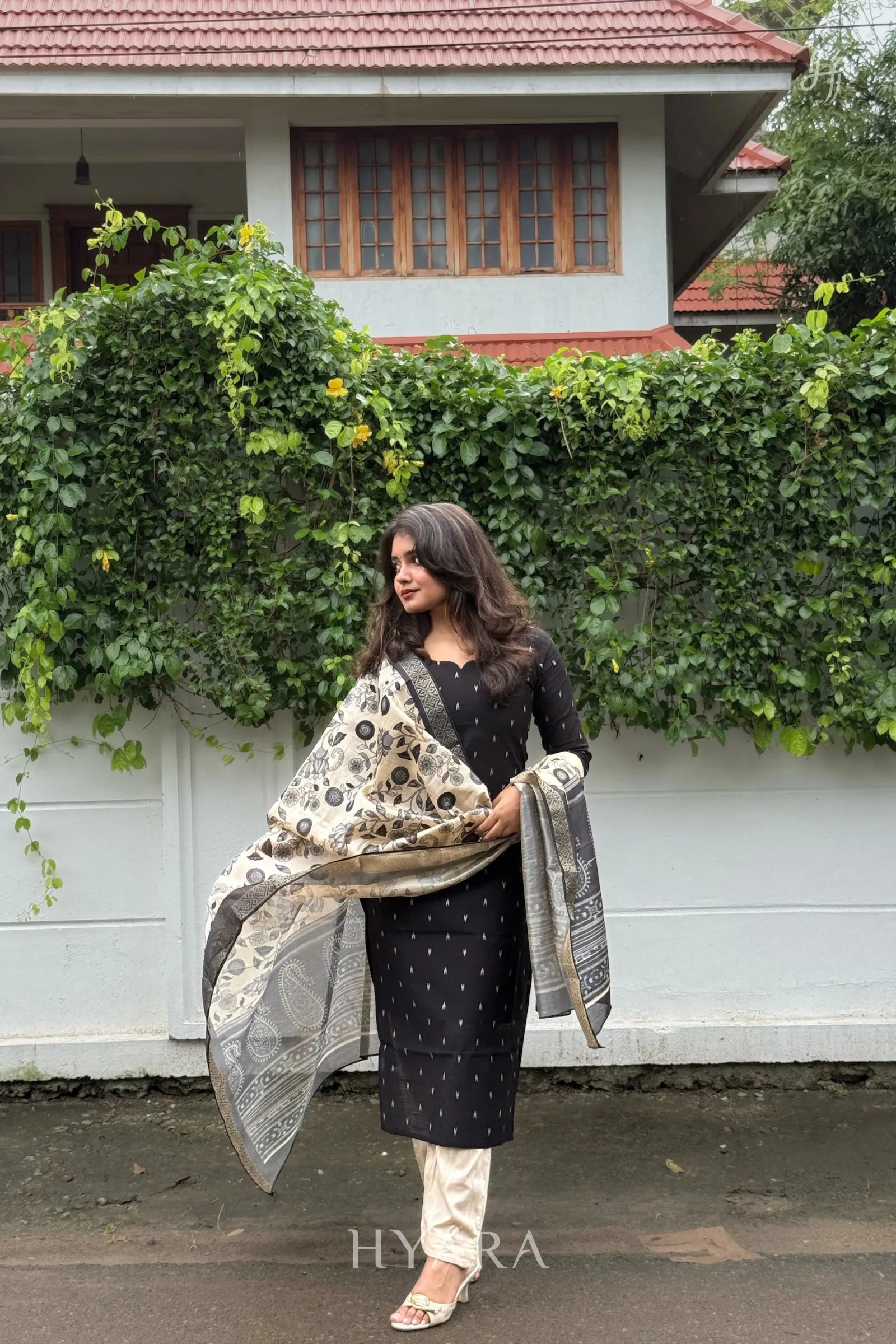 Kana – Black Raw Silk Suit Set with Printed Silk Dupatta
