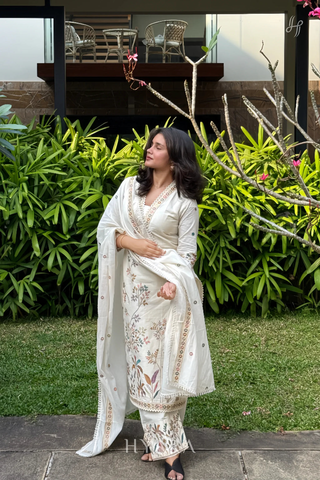 Lilora Embroidery Suit Set