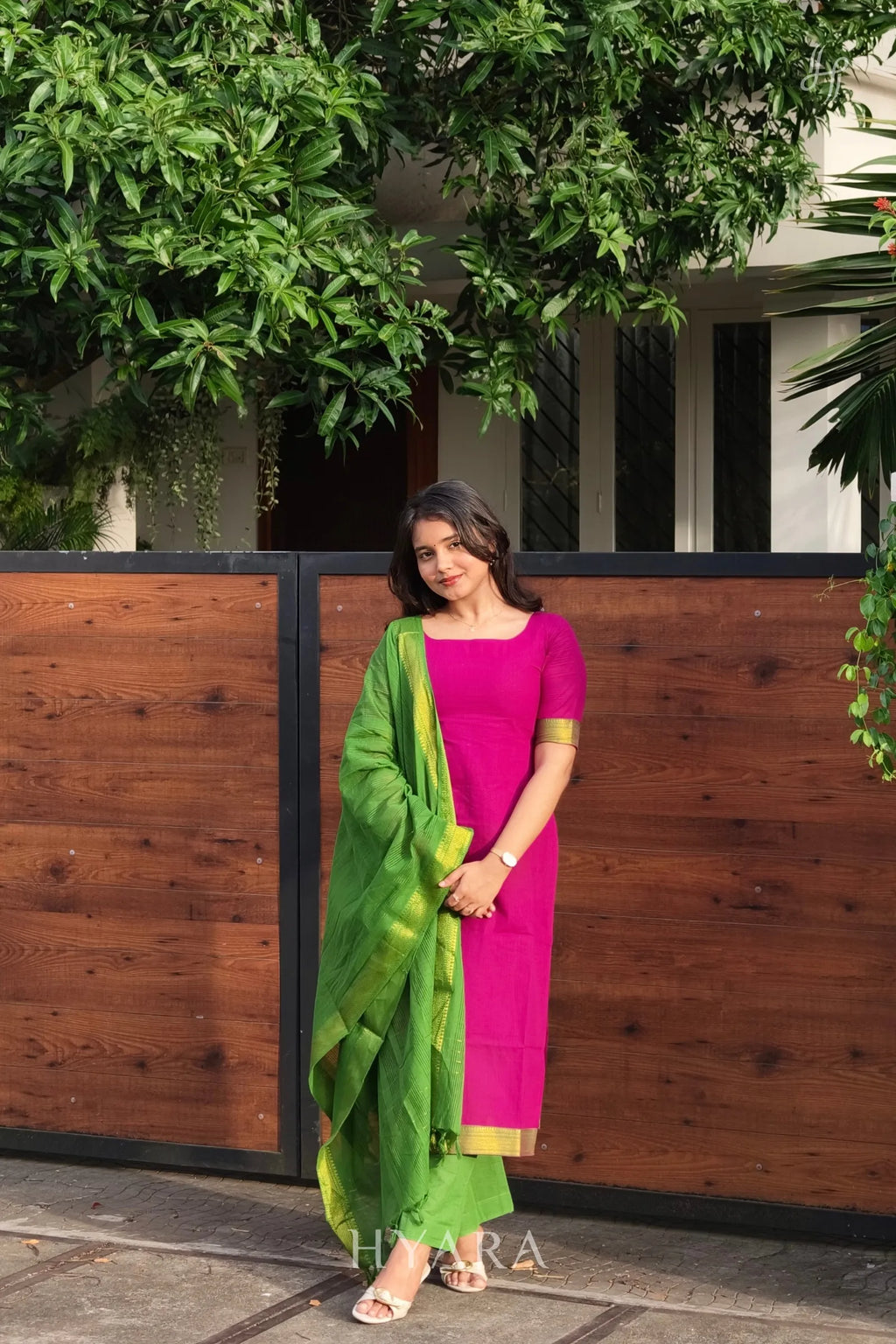 Oviya — Magenta & Olive Green Mangalagiri Cotton Suit Set