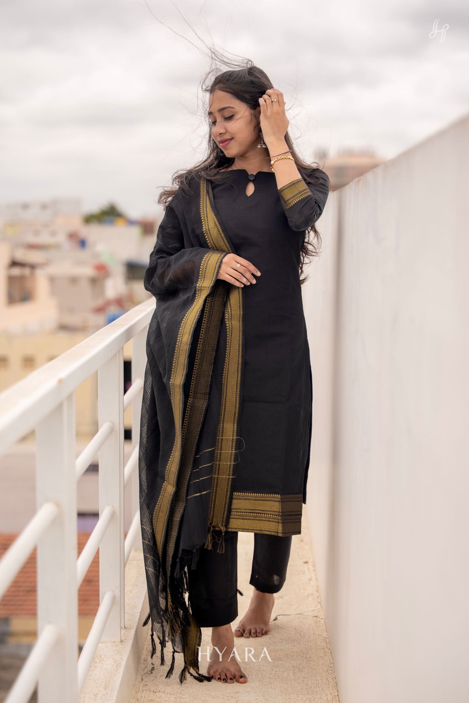 Karmegam Black Mangalagiri Cotton 3-Piece Kurti Set HYARA Karmegam Black Mangalagiri Cotton 3-Piece Kurti Set HYARA